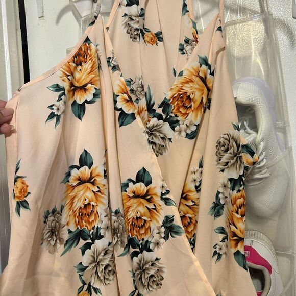 NWOT Shein Curve Floral Halter Top - Picture 1 of 15